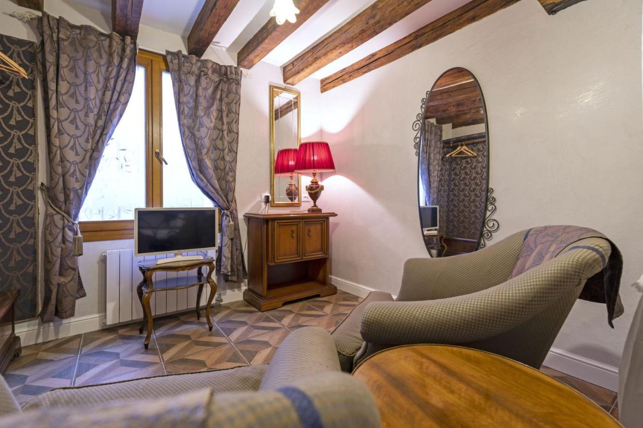 Il Nido Di San Stae Apartamento *