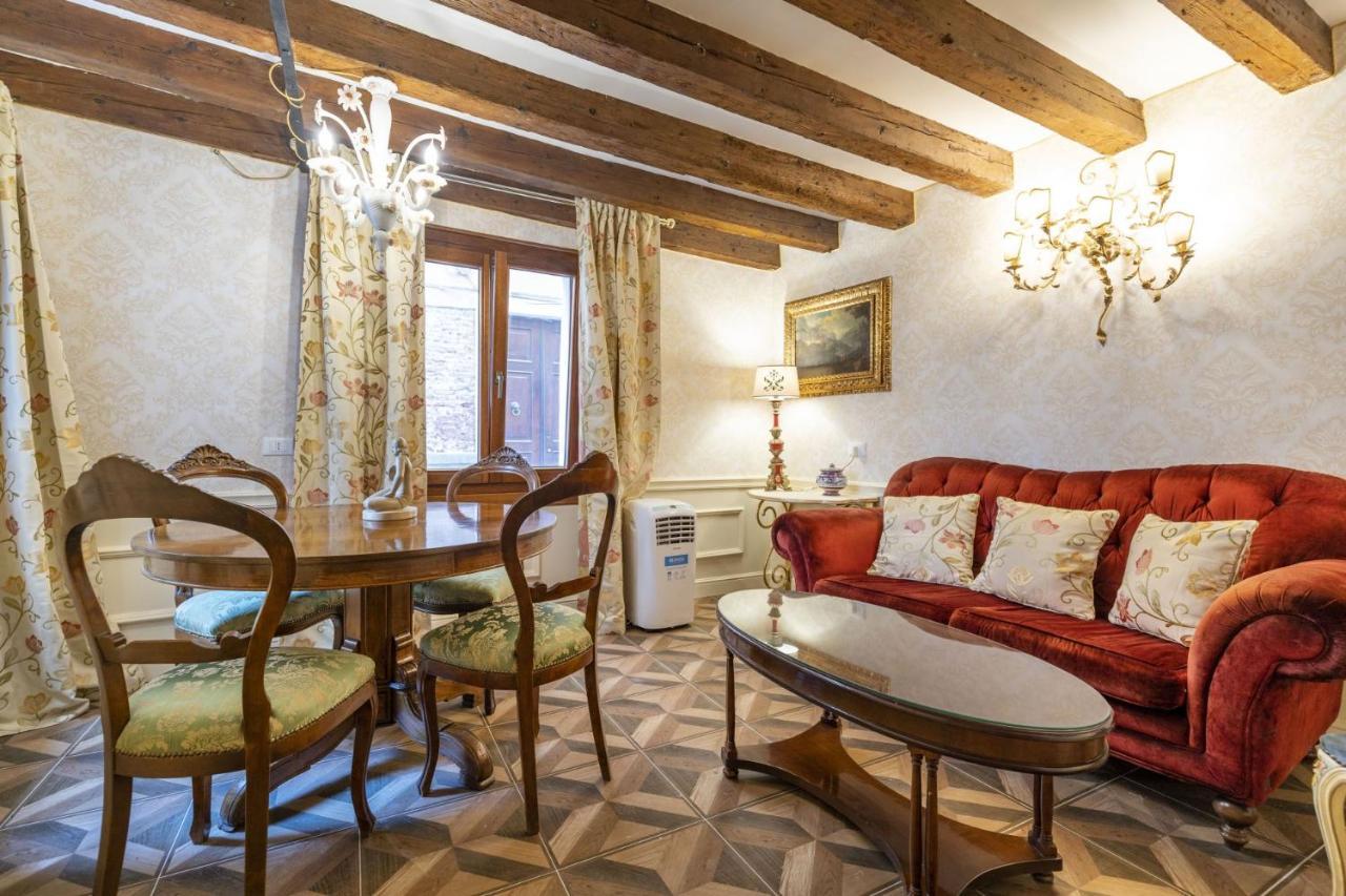 Il Nido Di San Stae Apartamento *